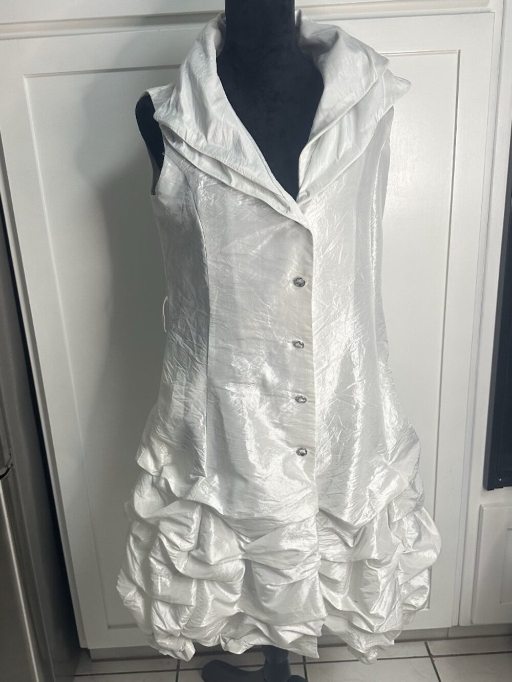Jerry T Women's White Sleeveless Party Prom Dress S Medium Tiered Party